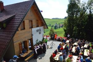 Pri planinski koči na Mrzlem vrhu